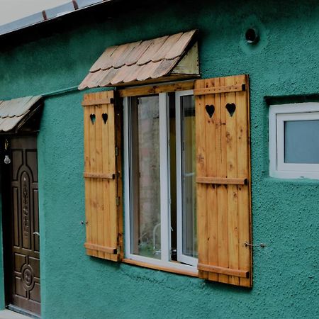 Комплекс Dilijan Town Inn Экстерьер фото